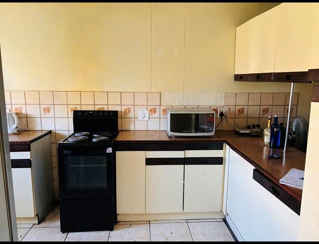 3 BEDROOM APARTMENT FOR SALE IN SUNNYSIDE